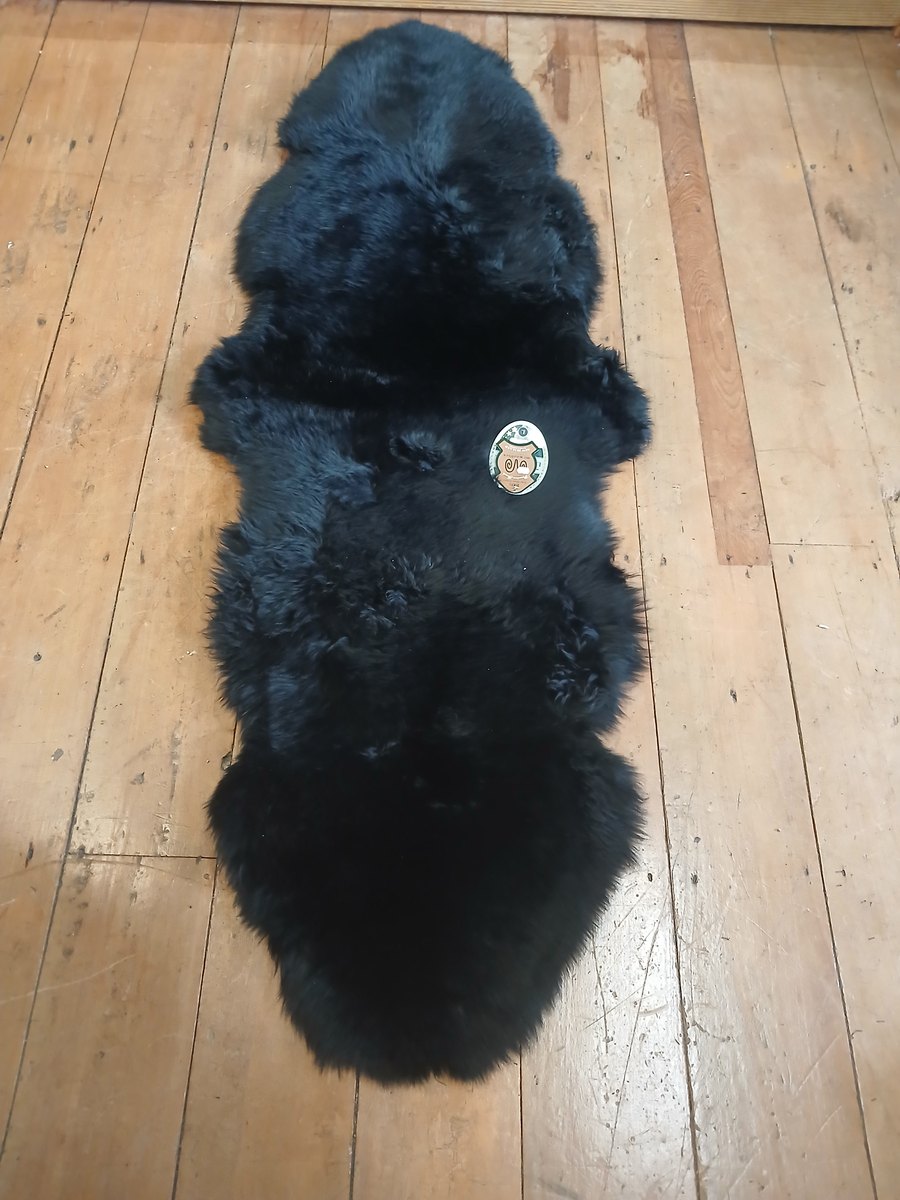 Black dyed sheepskin rug
