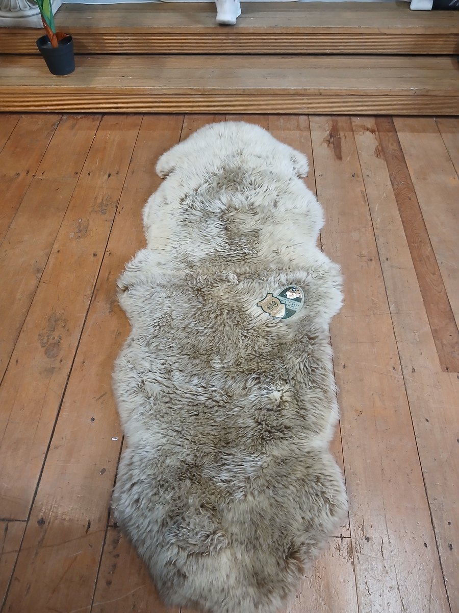 Natural double sheepskin rug