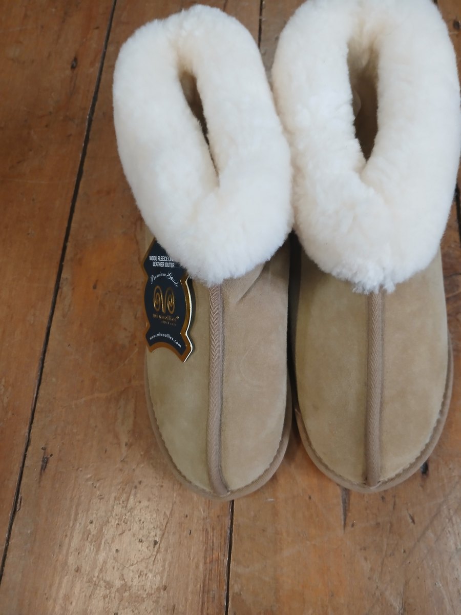 White long-wool double sheepskin rug